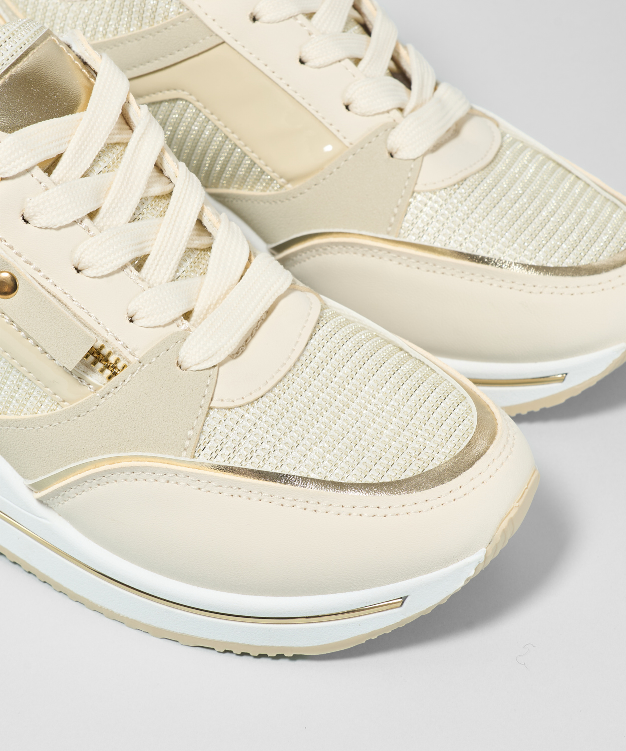 Sapatilhas cunha detalhes image number null